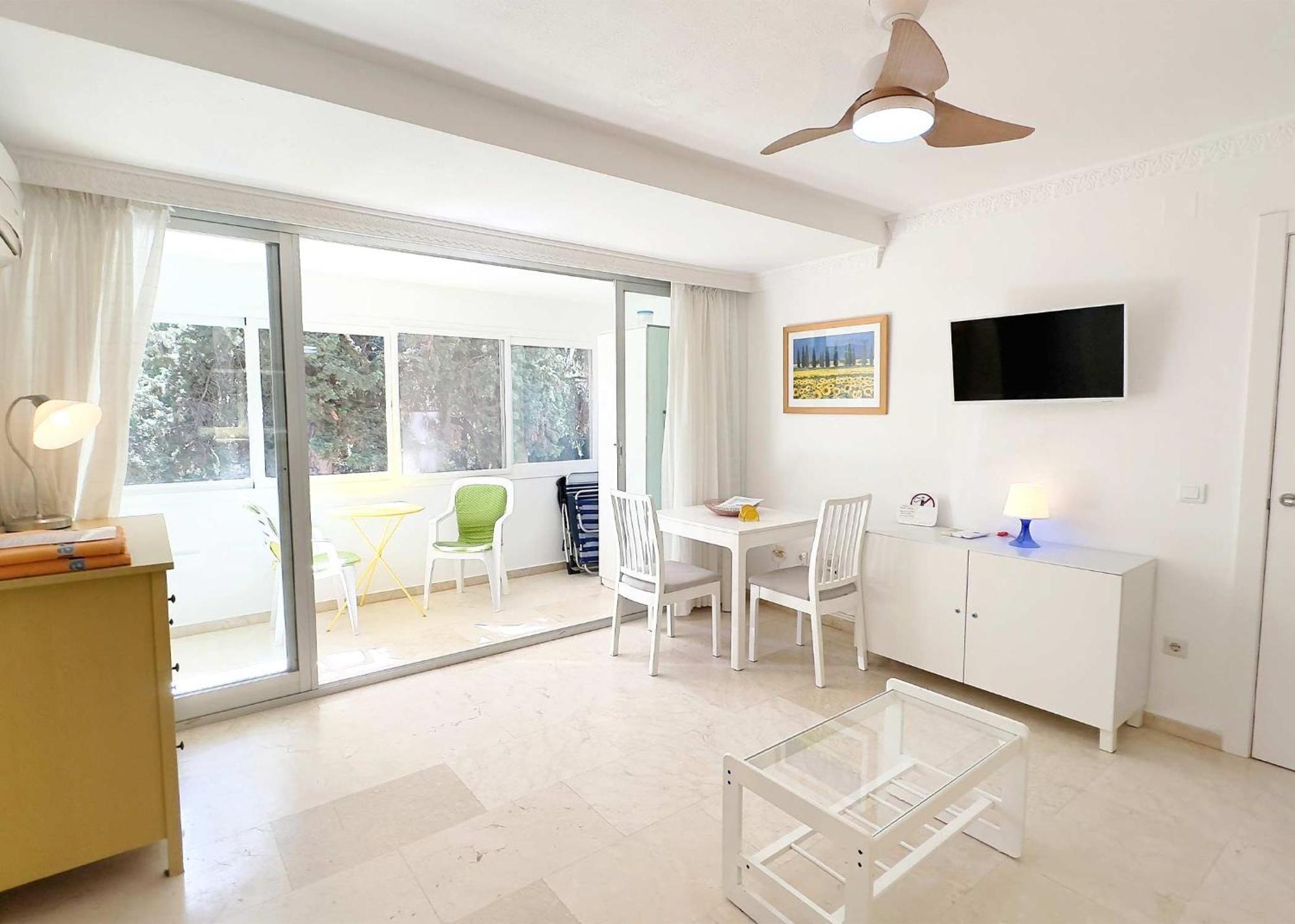 1 Bedroom Apartment Second Line Beach- Parque Marbella Building Exterior photo